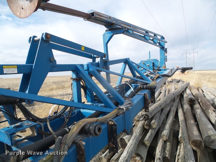 image for item DG8490 Kinze 2600  no-till planter