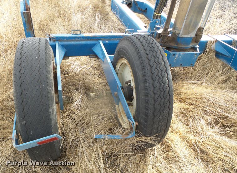 image for item DG8490 Kinze 2600  no-till planter