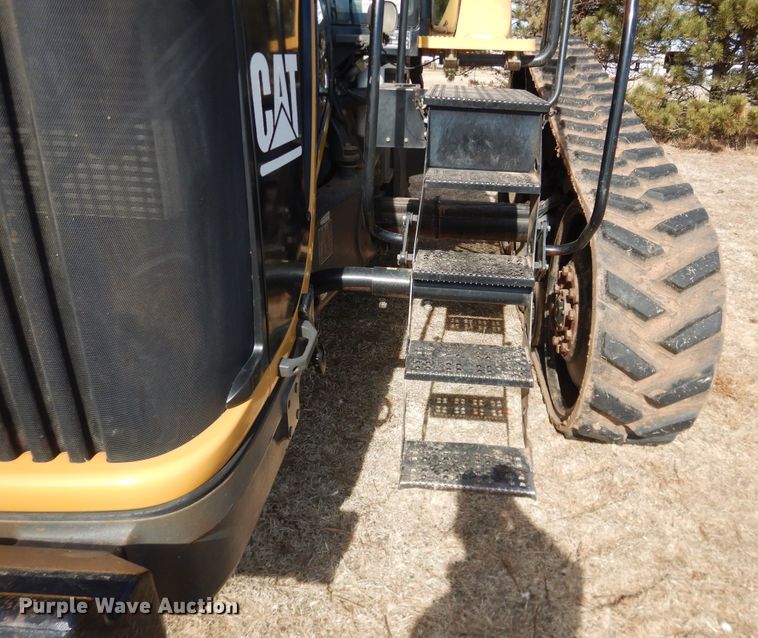 image for item DI3711 2003 Challenger MT765  tractor