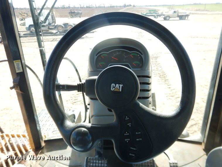 image for item DI3711 2003 Challenger MT765  tractor