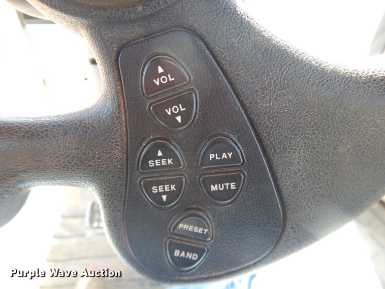 image for item DI3711 2003 Challenger MT765  tractor