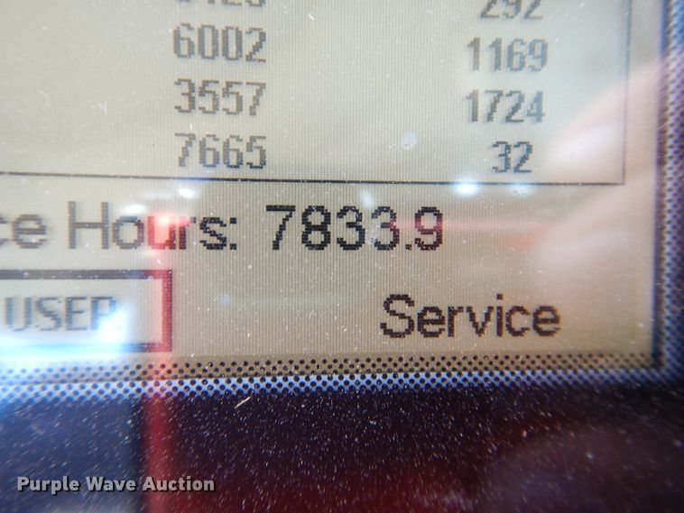 image for item DI3711 2003 Challenger MT765  tractor