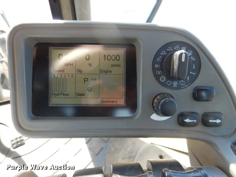 image for item DI3711 2003 Challenger MT765  tractor