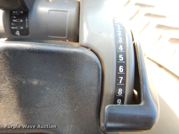 image for item DI3711 2003 Challenger MT765  tractor