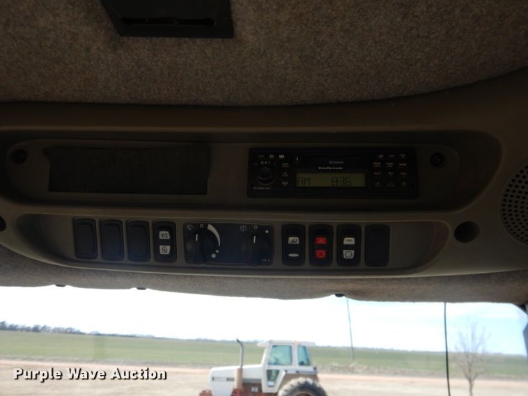 image for item DI3711 2003 Challenger MT765  tractor