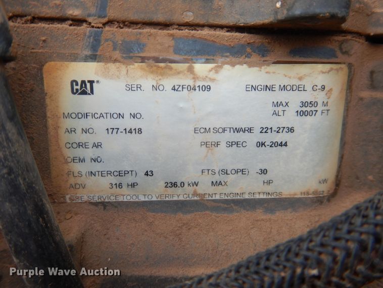 image for item DI3711 2003 Challenger MT765  tractor