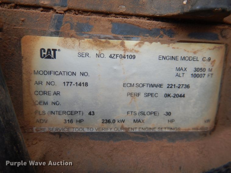 image for item DI3711 2003 Challenger MT765  tractor