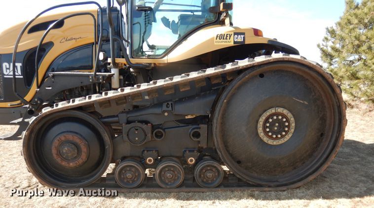 image for item DI3711 2003 Challenger MT765  tractor