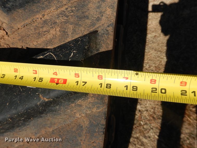 image for item DI3711 2003 Challenger MT765  tractor