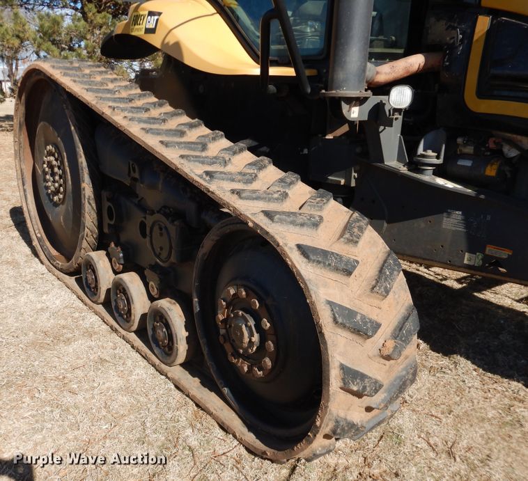 image for item DI3711 2003 Challenger MT765  tractor