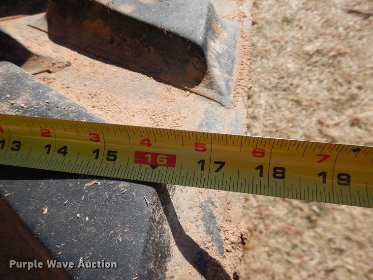 image for item DI3711 2003 Challenger MT765  tractor