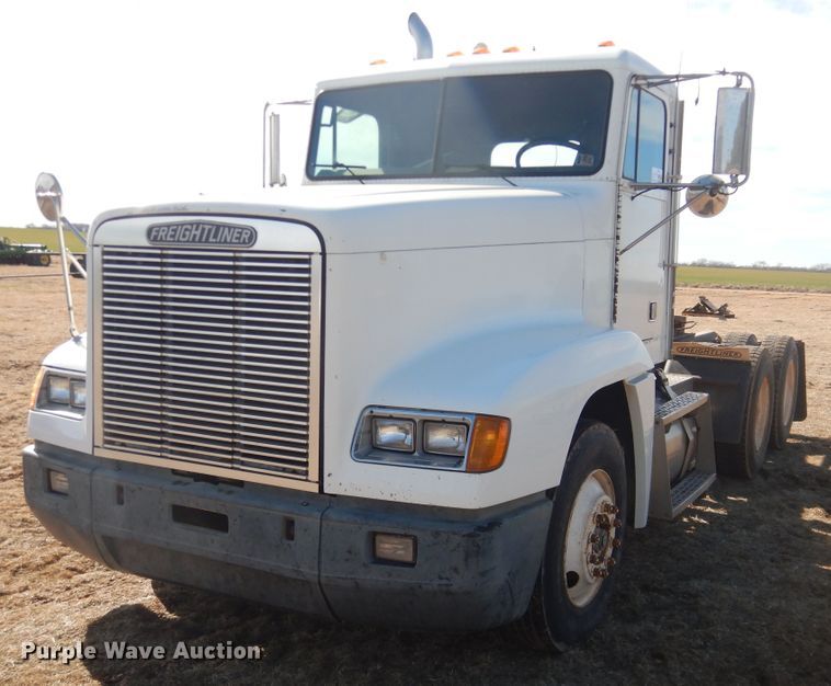 image for item DI3714 1994 Freightliner FLD  semi truck