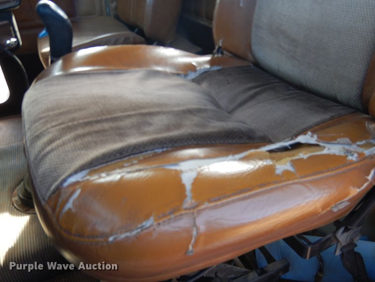 image for item DI3714 1994 Freightliner FLD  semi truck