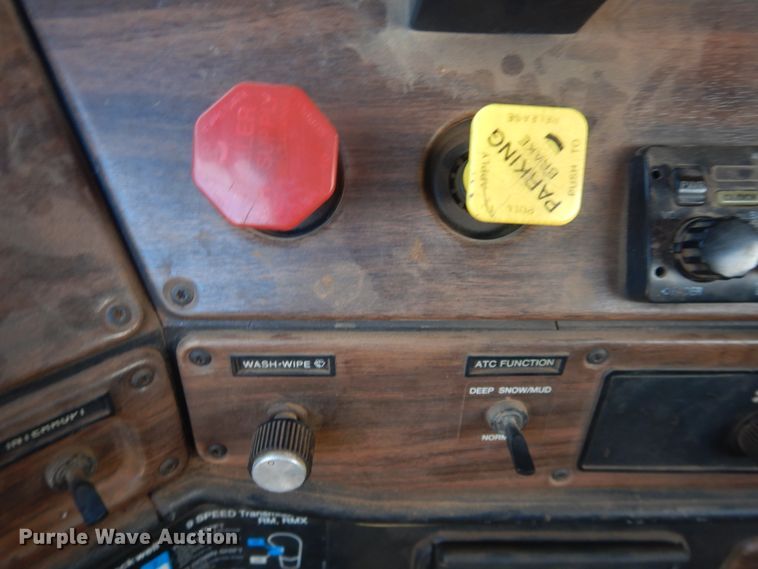 image for item DI3714 1994 Freightliner FLD  semi truck