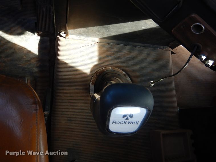 image for item DI3714 1994 Freightliner FLD  semi truck