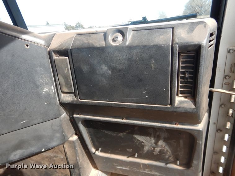 image for item DI3714 1994 Freightliner FLD  semi truck