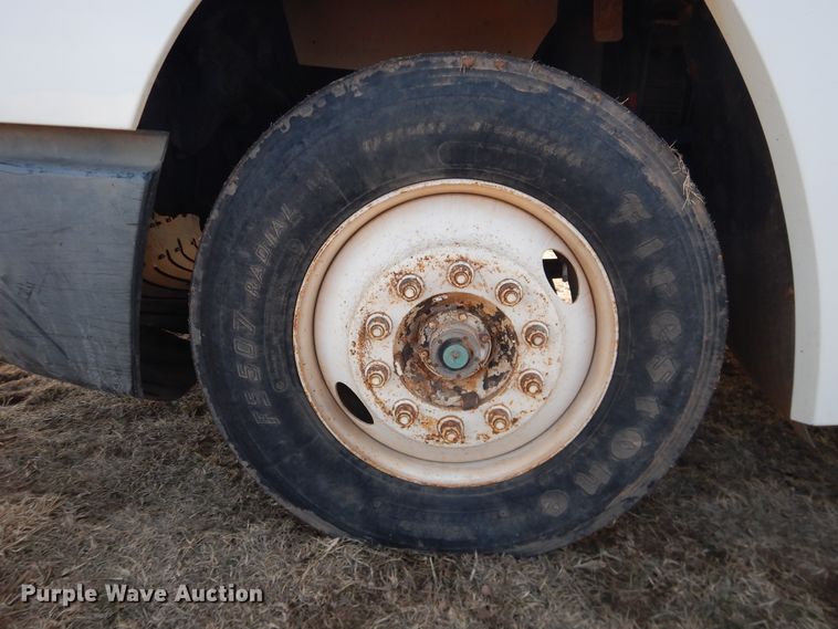 image for item DI3714 1994 Freightliner FLD  semi truck