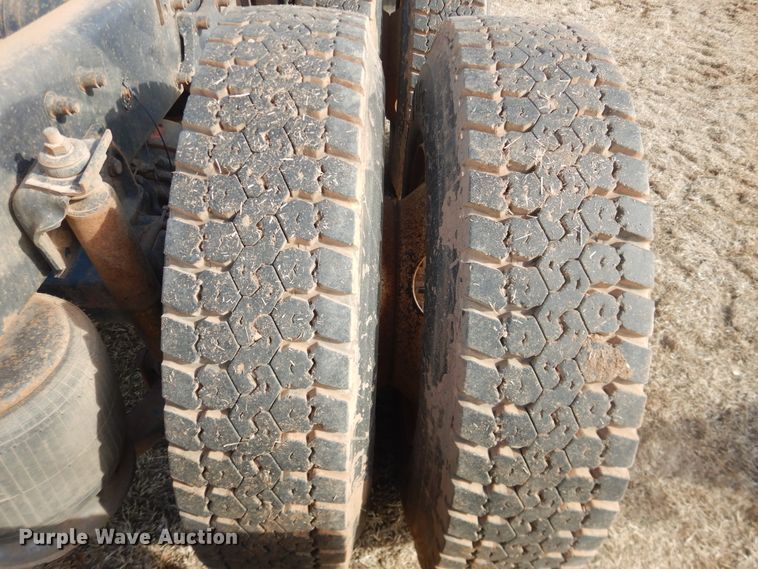 image for item DI3714 1994 Freightliner FLD  semi truck