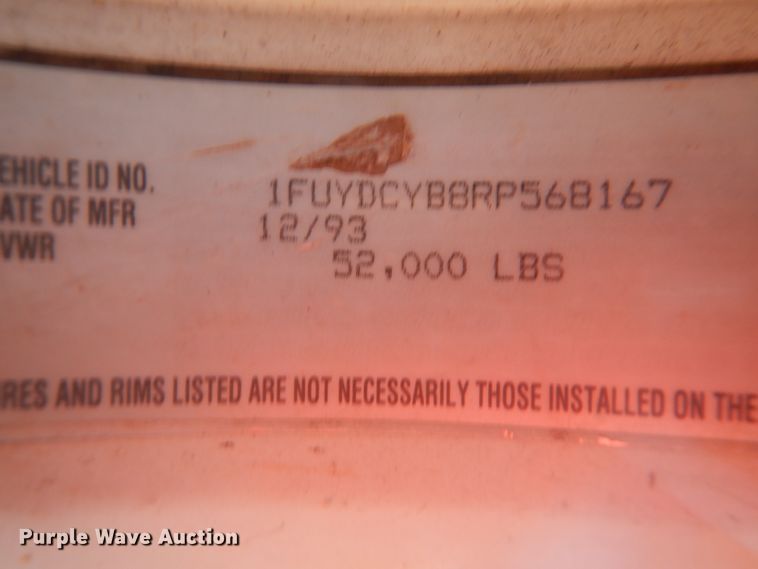 image for item DI3714 1994 Freightliner FLD  semi truck