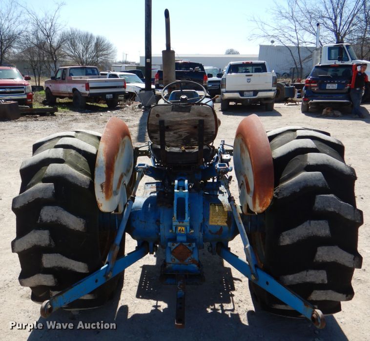 image for item DJ0388 1989 Ford 3910  tractor