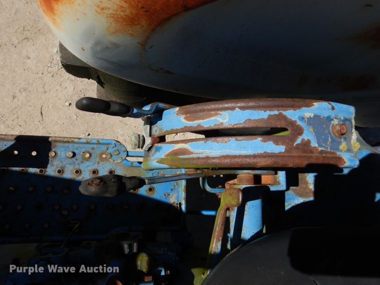 image for item DJ0388 1989 Ford 3910  tractor