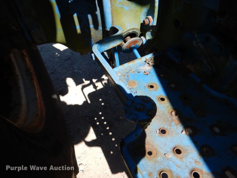 image for item DJ0388 1989 Ford 3910  tractor