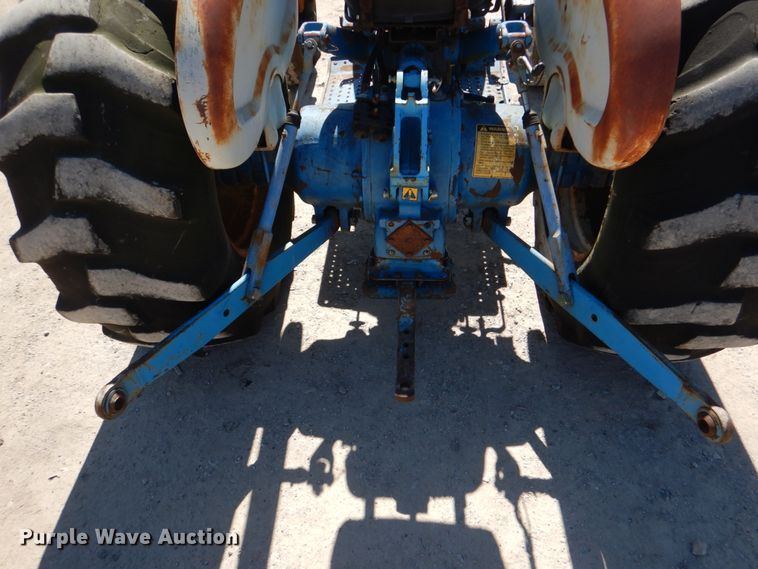 image for item DJ0388 1989 Ford 3910  tractor