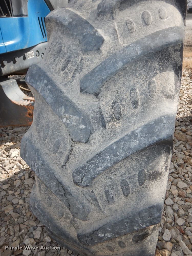 image for item DJ2864 1994 Ford 8970  MFWD tractor