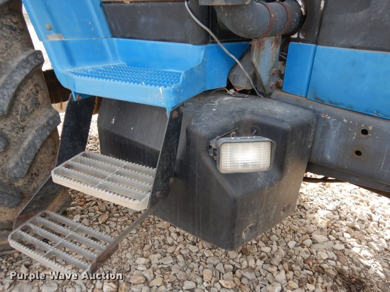 image for item DJ2864 1994 Ford 8970  MFWD tractor