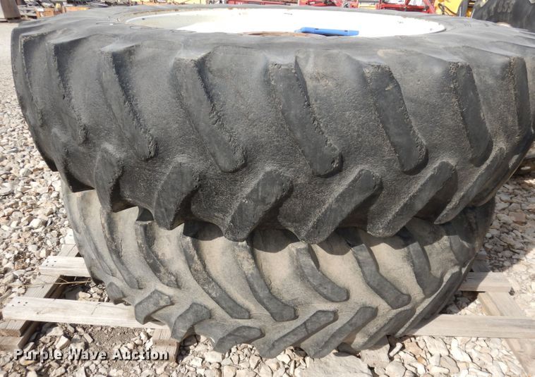 image for item DJ2864 1994 Ford 8970  MFWD tractor