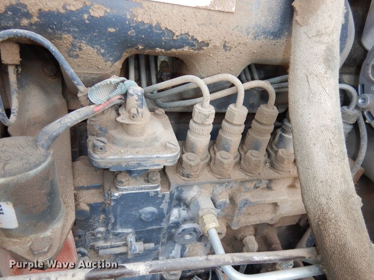 image for item DJ2864 1994 Ford 8970  MFWD tractor