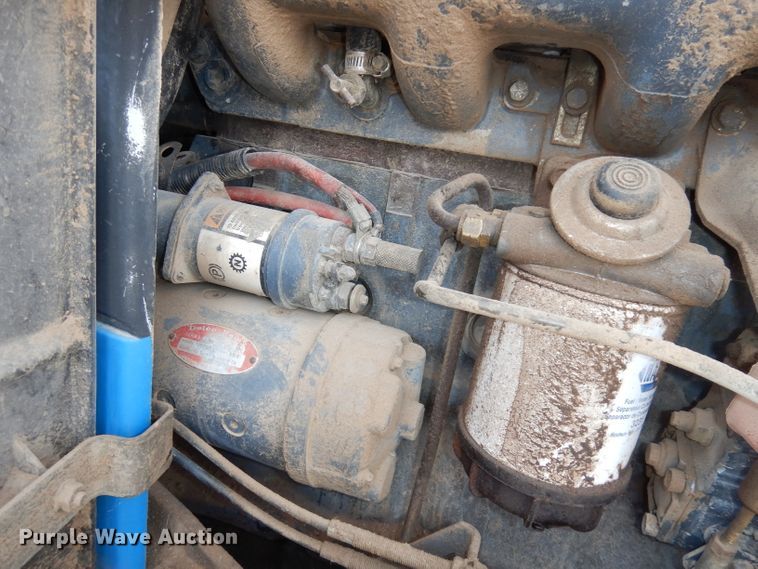 image for item DJ2864 1994 Ford 8970  MFWD tractor