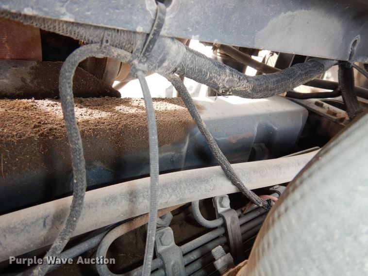 image for item DJ2864 1994 Ford 8970  MFWD tractor