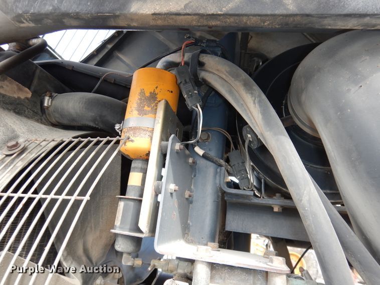 image for item DJ2864 1994 Ford 8970  MFWD tractor