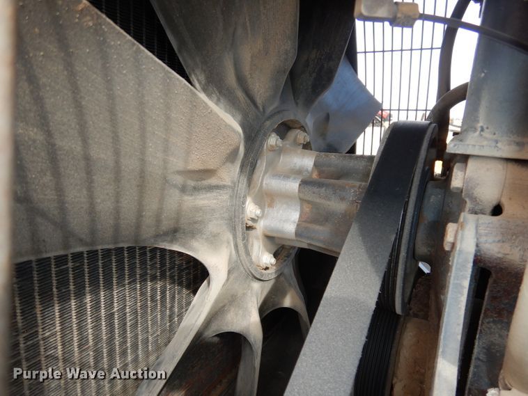 image for item DJ2864 1994 Ford 8970  MFWD tractor