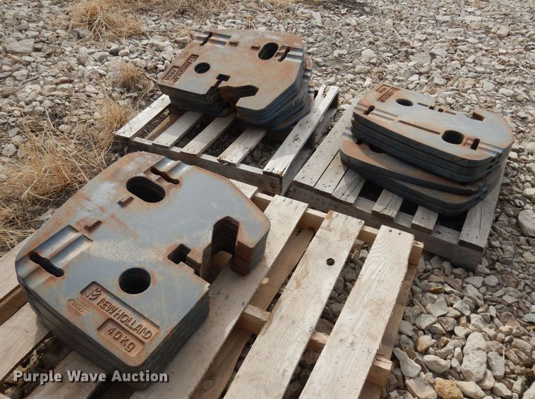 image for item DJ2864 1994 Ford 8970  MFWD tractor