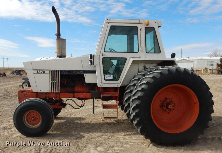 image for item DJ4950 1976 Case 1370  tractor