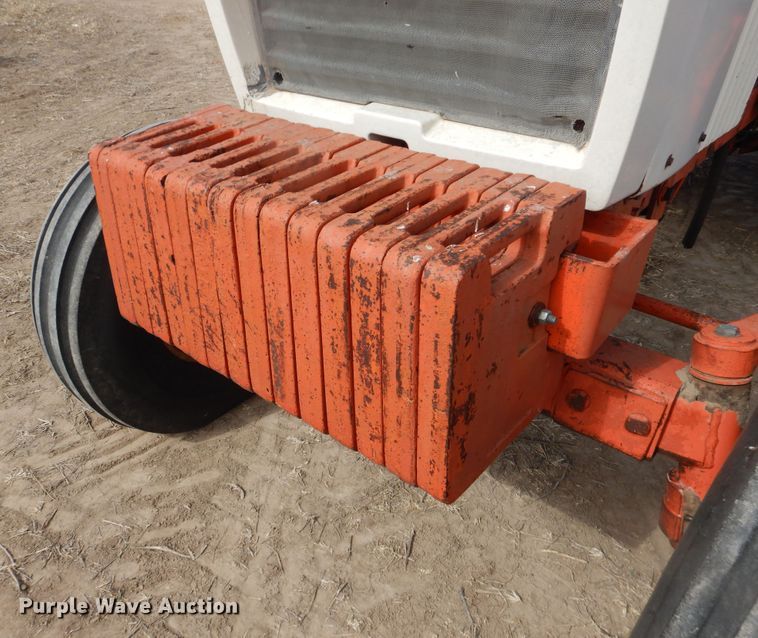 image for item DJ4950 1976 Case 1370  tractor