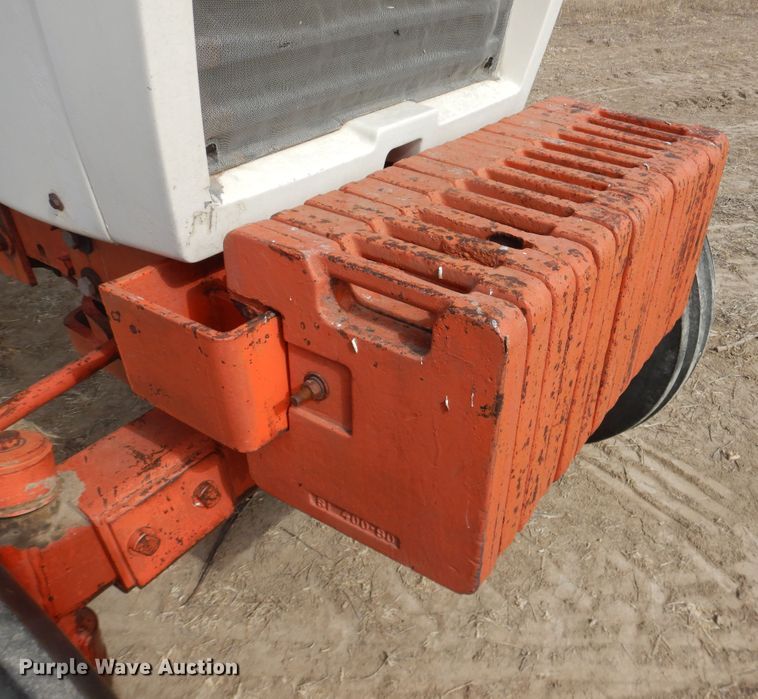 image for item DJ4950 1976 Case 1370  tractor