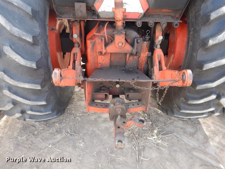 image for item DJ4950 1976 Case 1370  tractor