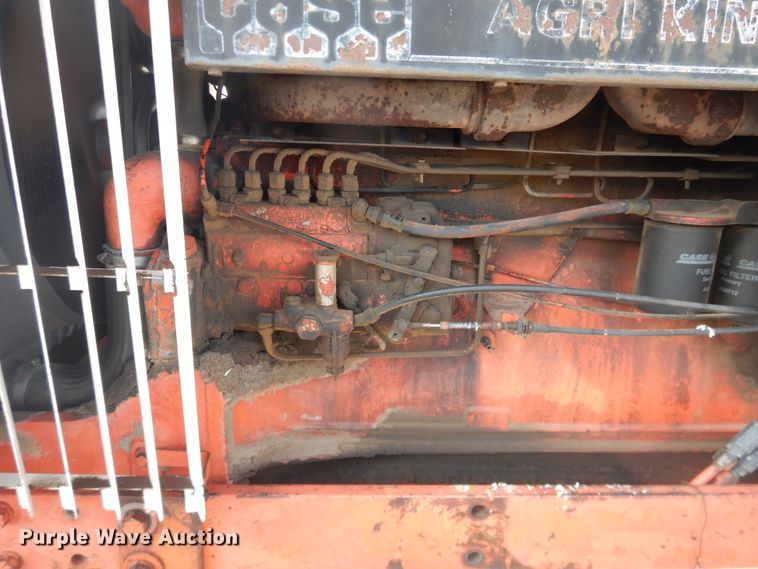 image for item DJ4950 1976 Case 1370  tractor