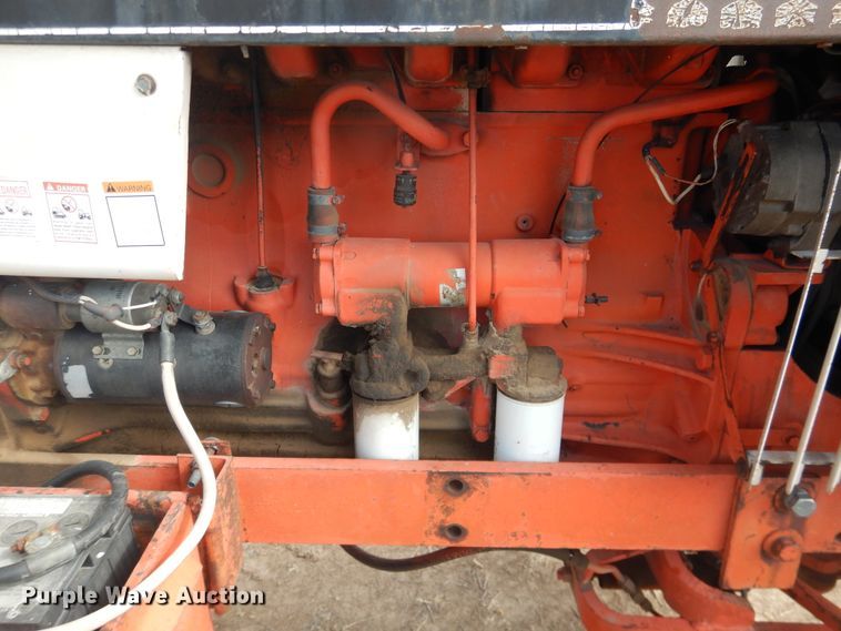 image for item DJ4950 1976 Case 1370  tractor