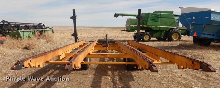 image for item DJ4951 Buffalo 78004234 round bale accumulator trailer