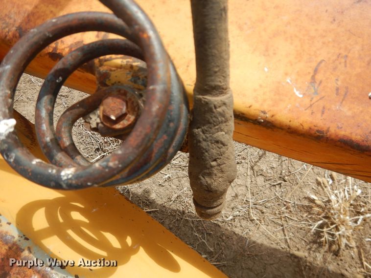 image for item DJ4951 Buffalo 78004234 round bale accumulator trailer