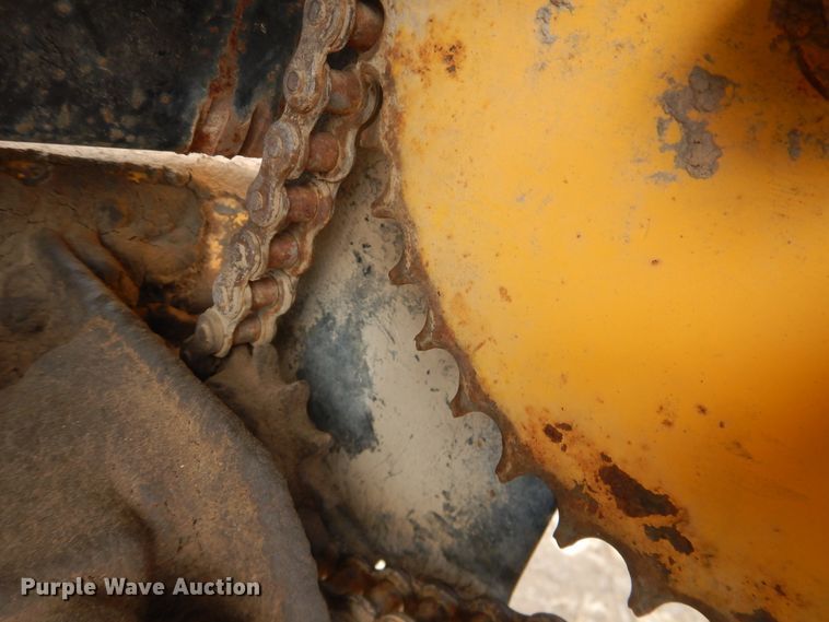 image for item DJ4951 Buffalo 78004234 round bale accumulator trailer