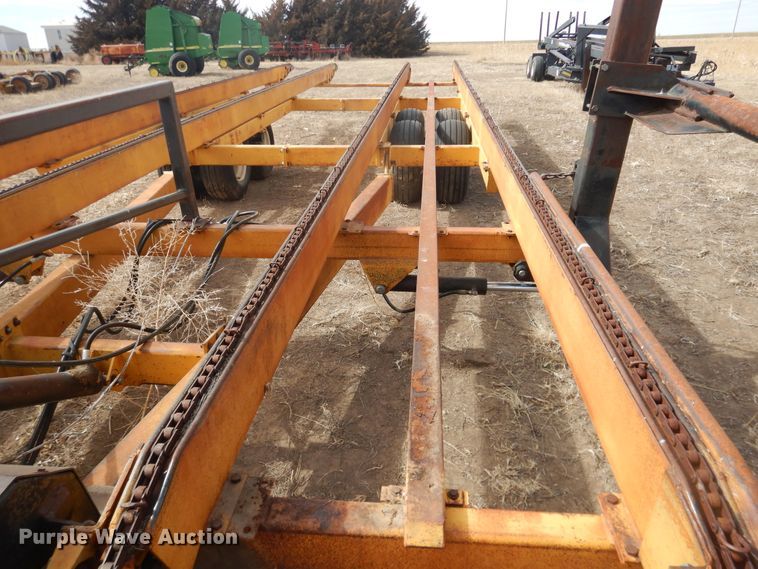 image for item DJ4951 Buffalo 78004234 round bale accumulator trailer