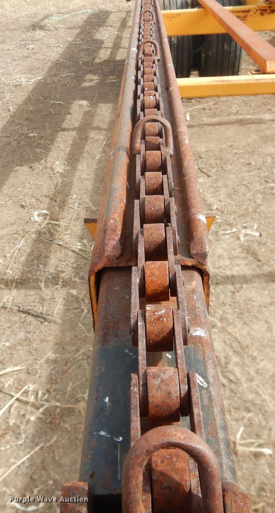 image for item DJ4951 Buffalo 78004234 round bale accumulator trailer