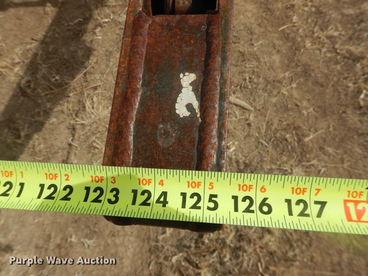 image for item DJ4951 Buffalo 78004234 round bale accumulator trailer