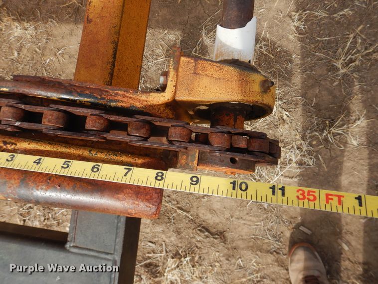 image for item DJ4951 Buffalo 78004234 round bale accumulator trailer