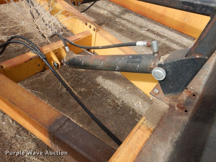 image for item DJ4951 Buffalo 78004234 round bale accumulator trailer